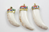Tibetian Horn in conch shell with Turquiose In Lay made out of mother of pearl