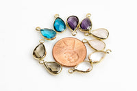 Petite tiny crystal charms teardrops 6*8mm. Bezeled with gold plated copper / brass. 8 pieces.