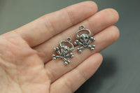 10 Skull Charm Connector Charms 18x22mm 333-1048