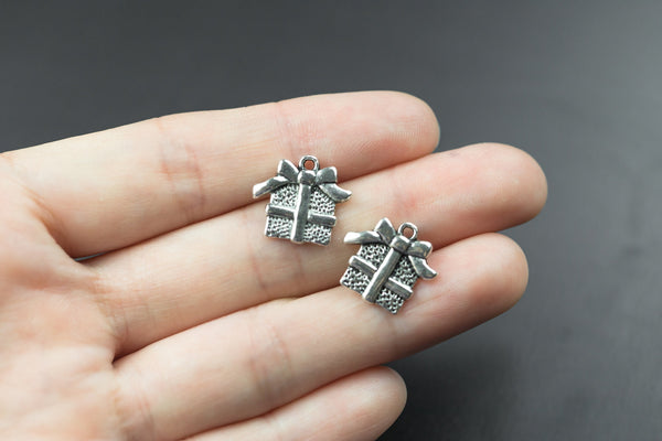 14 Gift Box Pewter Charms 16mm 998-14135