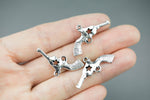 8 Gun Charms 28x14mm 554-13844