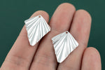 Silver Plated Brass Earrings-Earring copper accessories-Earring pendant-charms-Earring connector-Triangle Shaped earrings-cgj244-20x25mm