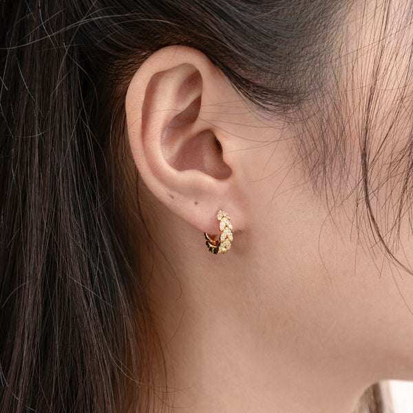 Dainty Gold hoop earrings -huggie hoops earrings - Cubic hoop earrings - Tiny hoops - Thin hoops -Minimalist earring 1 pair Huggies